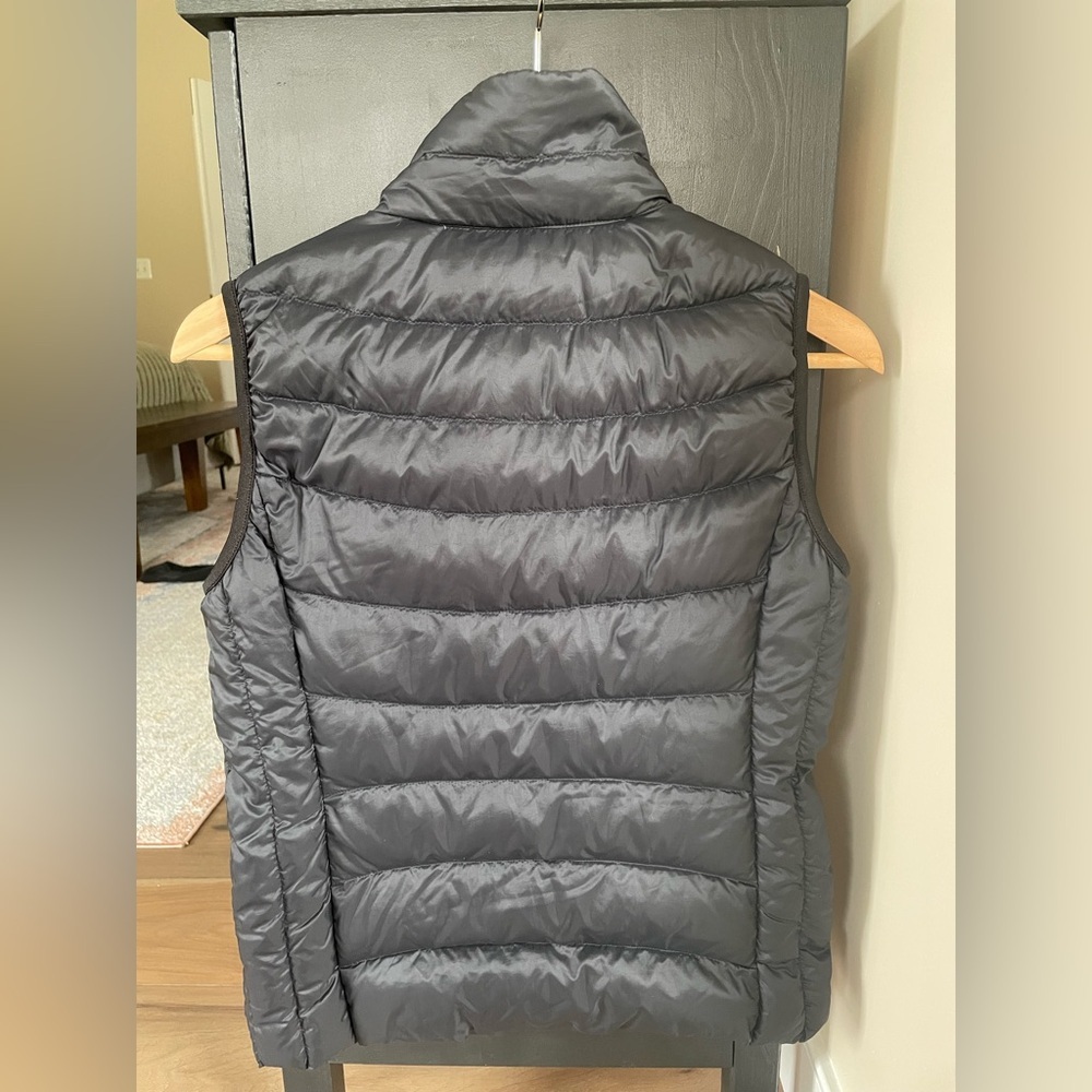 Uniqlo Ultra Light Down Vest, Black, Small - Picture 3 of 7